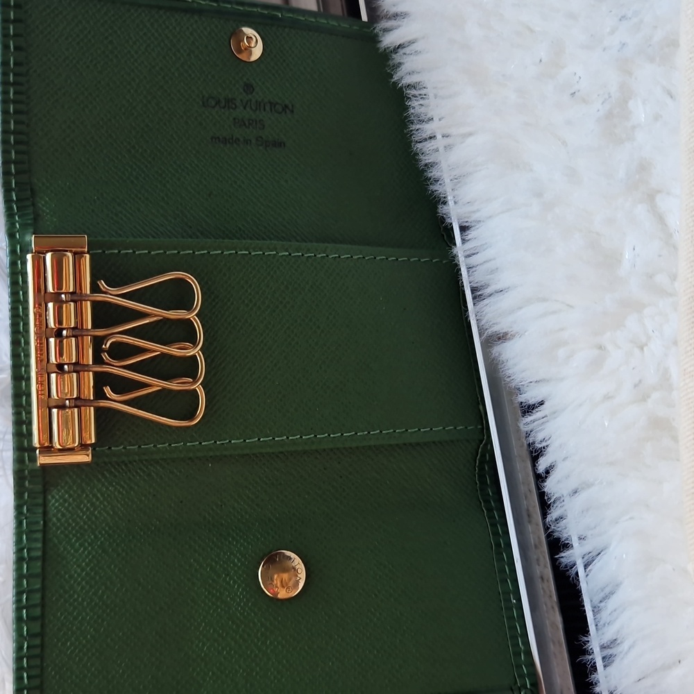 Louis Vuitton Forest Green Key Holder With Dust Bag Women's Wallet - Picture 7 of 12